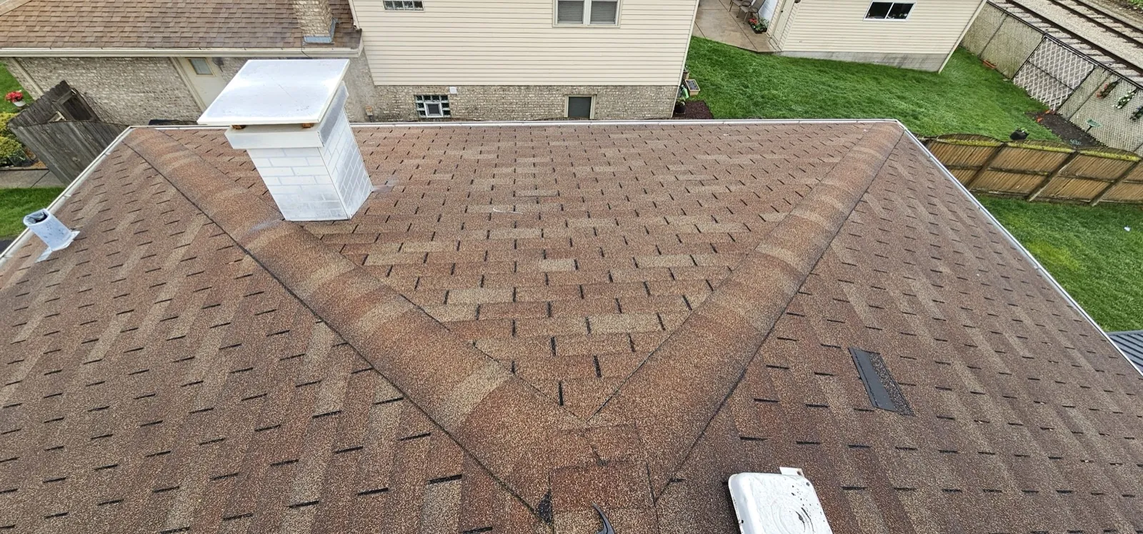New brown architectural shingle roof on a residential home in Alsip, IL