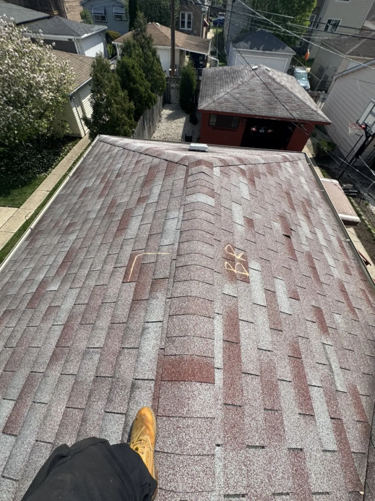 New multi-toned architectural shingle roof on a residential home in Elmwood Park, IL