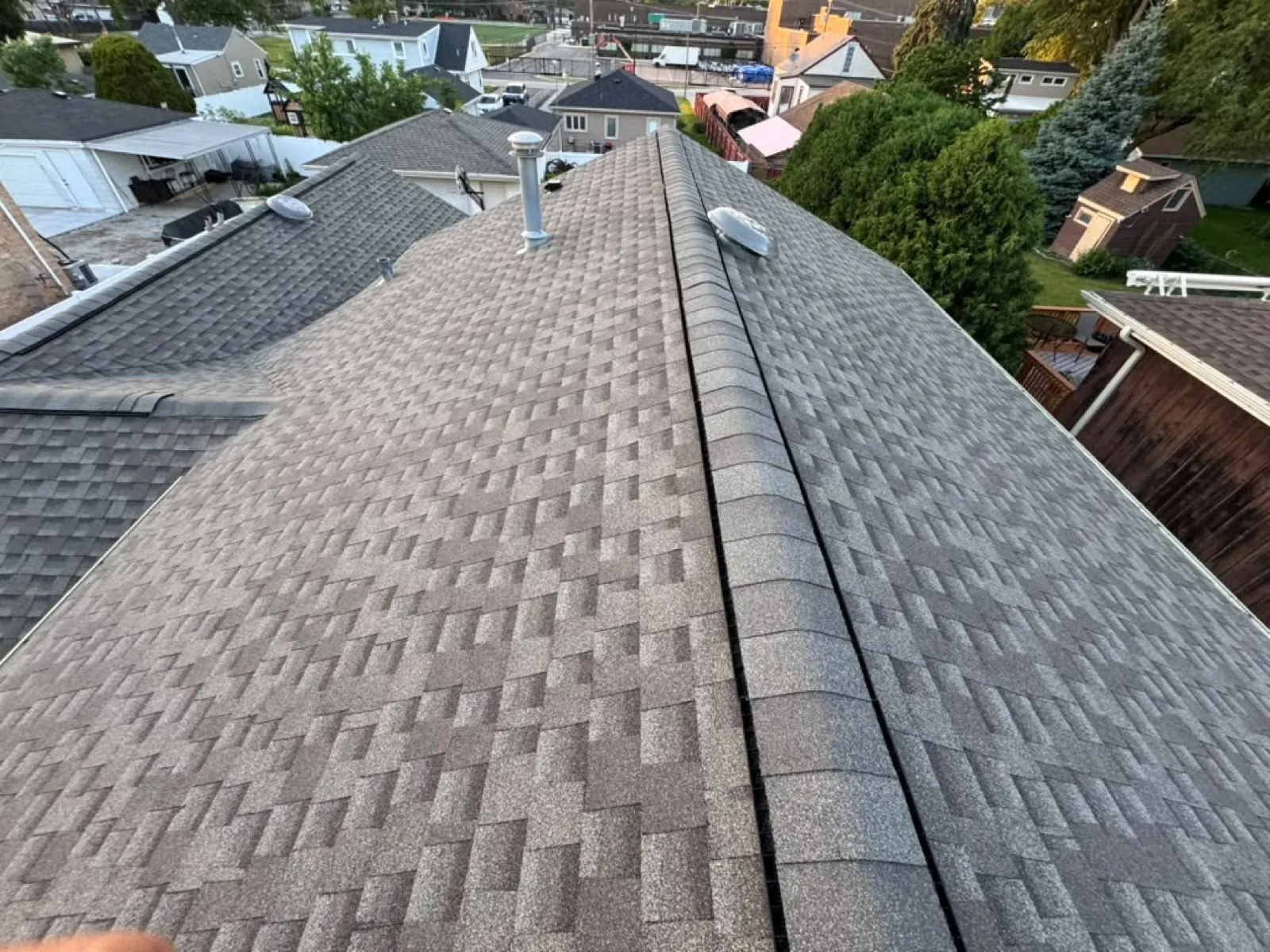 New gray architectural shingle roof on a residential home in Melrose Park, IL